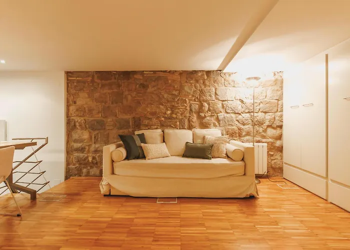 Bravissimo Cort Reial 15, Monthly * Girona