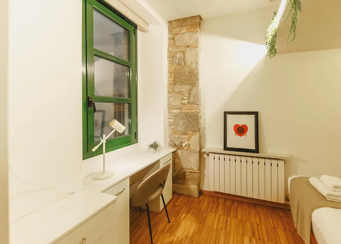 Bravissimo Cort Reial 15, Monthly Girona