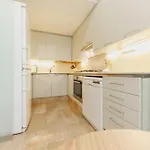 Bravissimo Cort Reial 15, Monthly Apartment