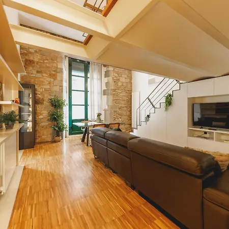 Apartment Bravissimo Cort Reial 15, Monthly *