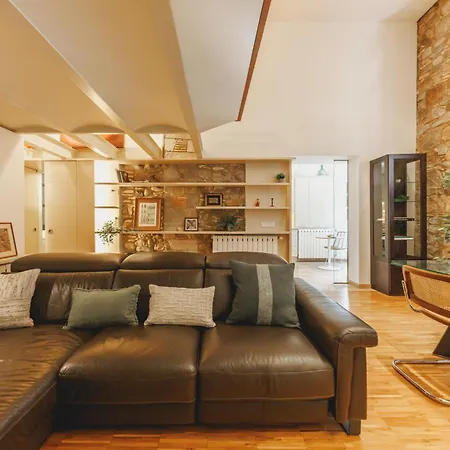 Bravissimo Cort Reial 15, Monthly * Girona