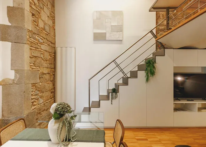 Bravissimo Cort Reial 15, Monthly