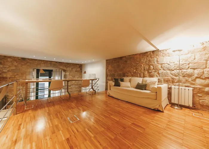 Bravissimo Cort Reial 15, Monthly * ז'ירונה