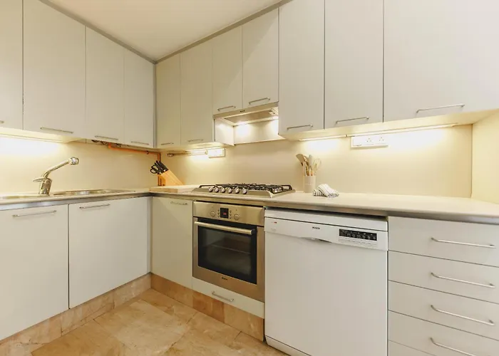 Bravissimo Cort Reial 15, Monthly Apartment Girona