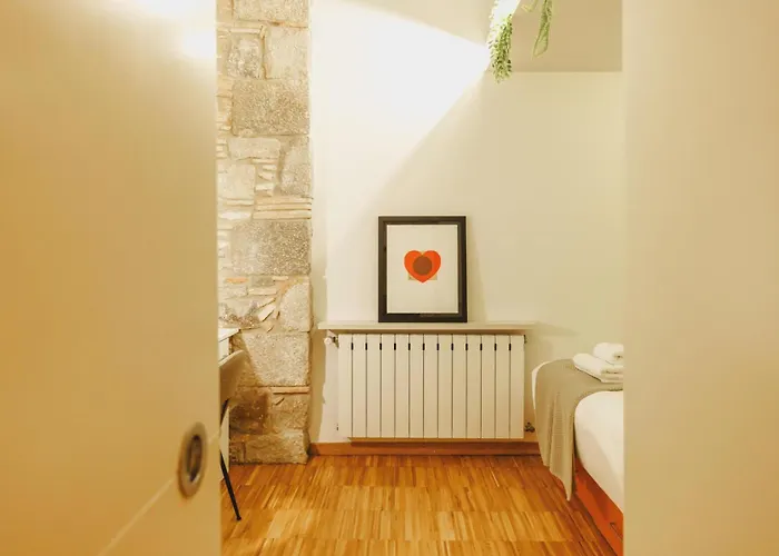 Bravissimo Cort Reial 15, Monthly Apartment *