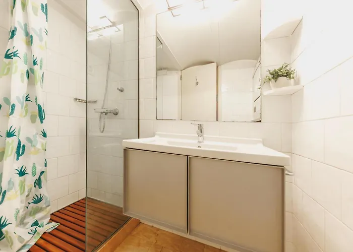 Apartment Bravissimo Cort Reial 15, Monthly Girona